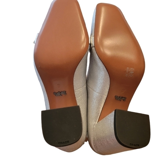 Coach Jade Pump Size 6 NWOB - Picture 5 of 8